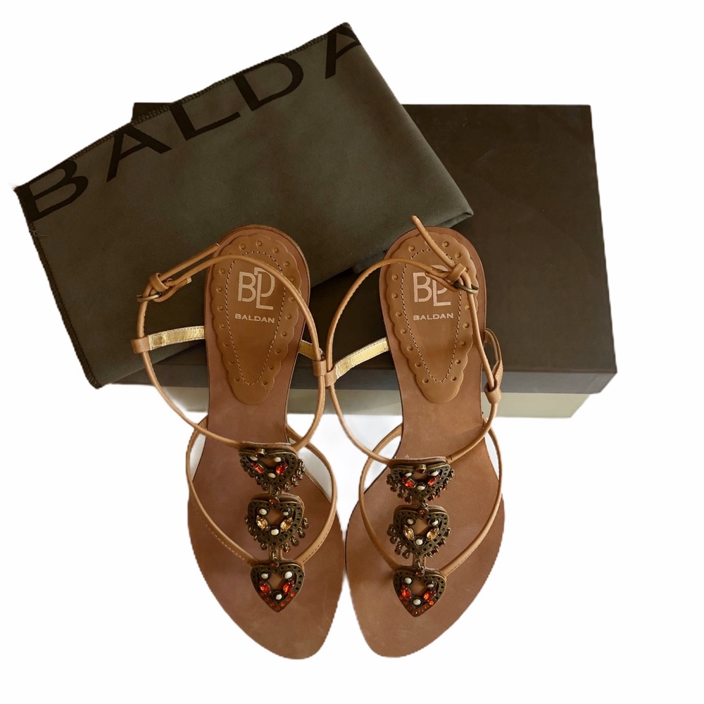 NEW Baldan Italian Tan Leather Heart Rhinestone Embellished Flat Sandals 38.5 - Picture 8 of 10